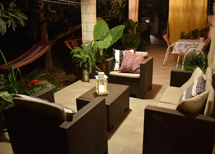 Lina Vrankovic Hvar Town