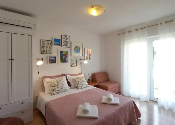 Lina Vrankovic * Hvar Town