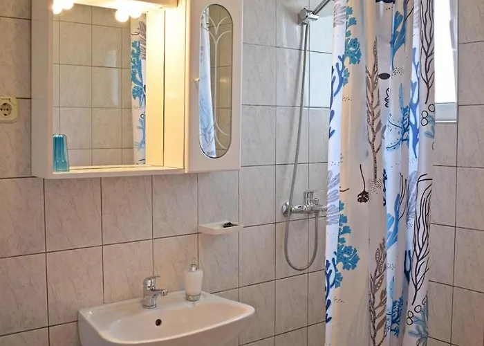 Lina Vrankovic Hvar Town