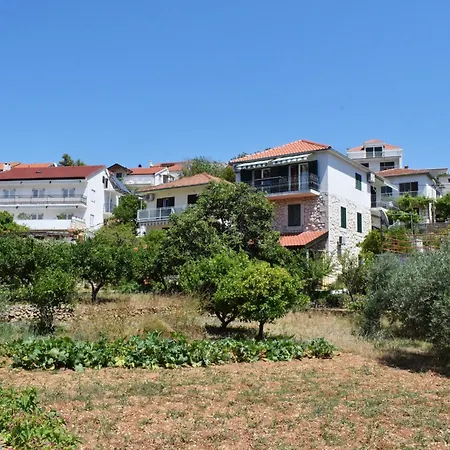 Lina Vrankovic Apartment Hvar Town