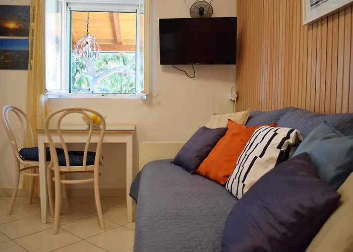 Lina Vrankovic * Hvar Town