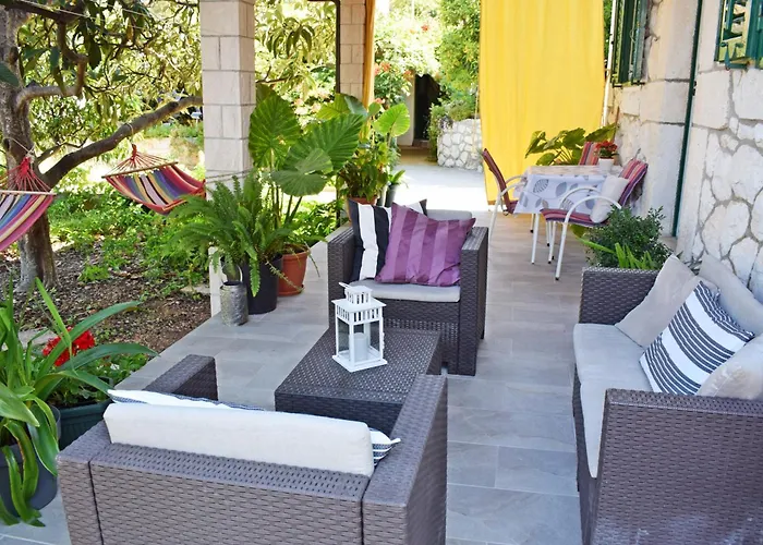 Lina Vrankovic * Hvar Town