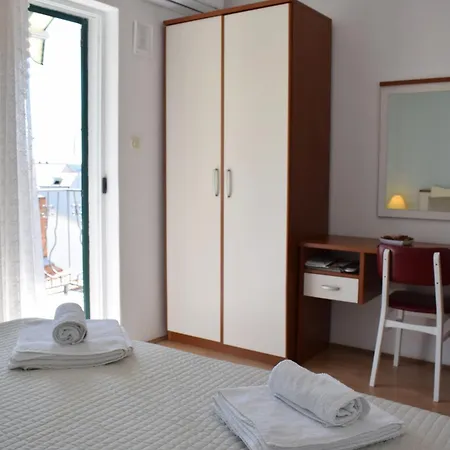 Lina Vrankovic Apartman Hvar Town